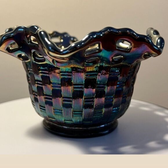 Fenton Iridescent Carnival Glass VTG Woven Basket Open work Rim Circa 1970-1985 - Picture 2 of 7